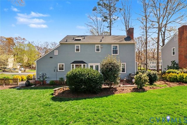 548 Glenmeadow Rd, Midlothian, VA 23114