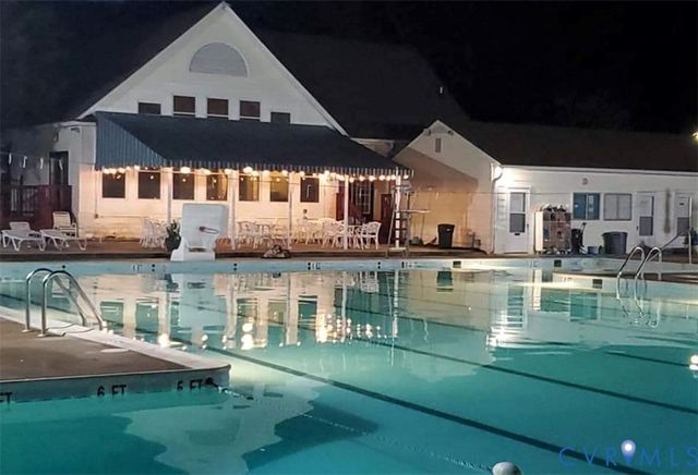 548 Glenmeadow Rd, Midlothian, VA 23114