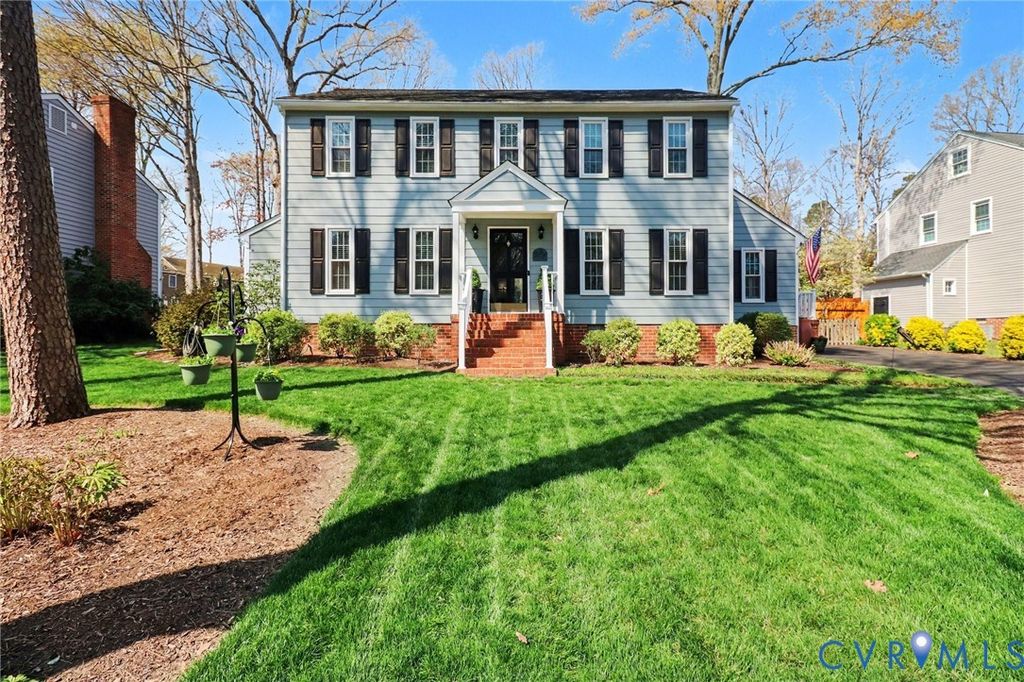 548 Glenmeadow Rd, Midlothian, VA 23114