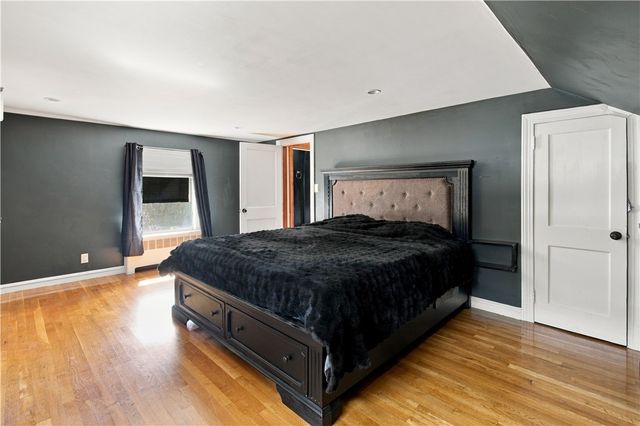 11 Sayles Hill Rd Road, North Smithfield, RI 02896