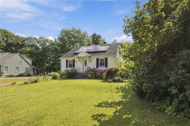 11 Sayles Hill Rd Road, North Smithfield, RI 02896
