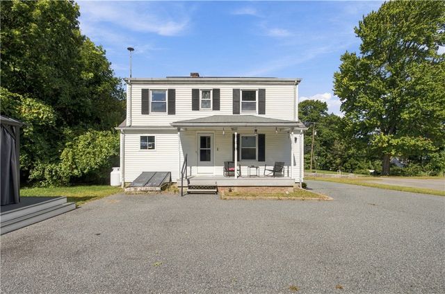 11 Sayles Hill Rd Road, North Smithfield, RI 02896