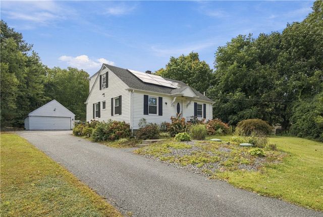 11 Sayles Hill Rd Road, North Smithfield, RI 02896