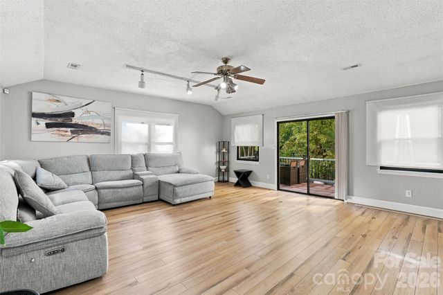 4206 Foxmoor Drive L43B2M19-181, Charlotte, NC 28226