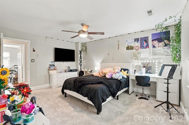 4206 Foxmoor Drive L43B2M19-181, Charlotte, NC 28226
