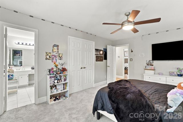 4206 Foxmoor Drive L43B2M19-181, Charlotte, NC 28226