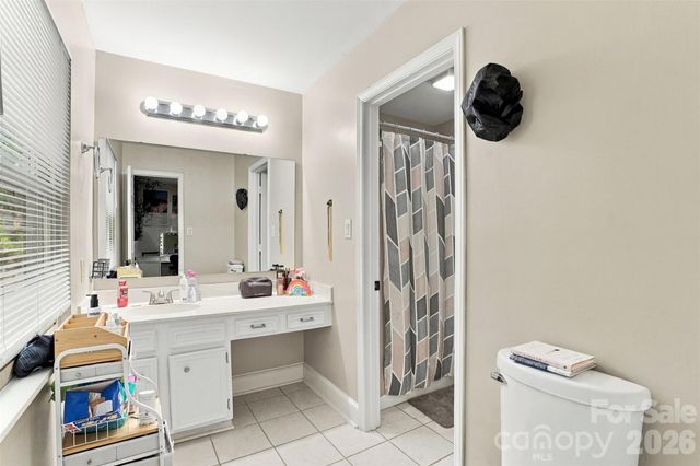 4206 Foxmoor Drive L43B2M19-181, Charlotte, NC 28226