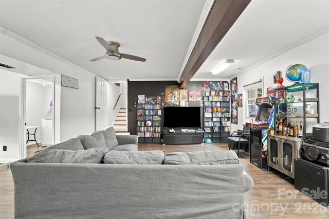 4206 Foxmoor Drive L43B2M19-181, Charlotte, NC 28226