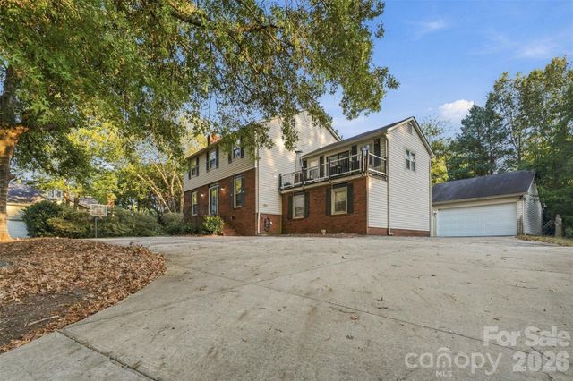 4206 Foxmoor Drive L43B2M19-181, Charlotte, NC 28226