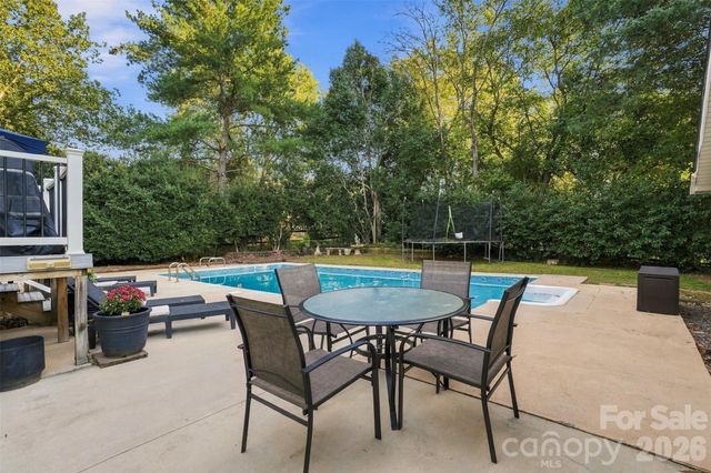 4206 Foxmoor Drive L43B2M19-181, Charlotte, NC 28226
