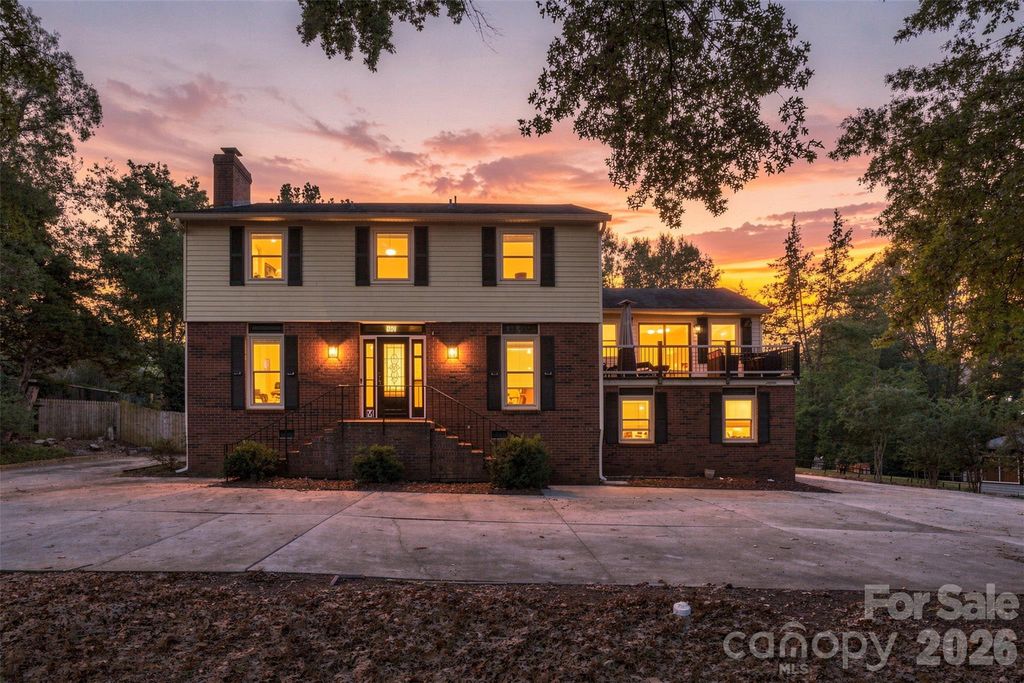 4206 Foxmoor Drive L43B2M19-181, Charlotte, NC 28226