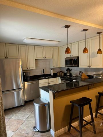 2210 22nd Lane, Palm Beach Gardens, FL 33418