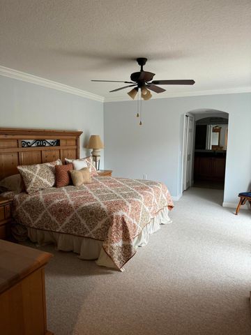 2210 22nd Lane, Palm Beach Gardens, FL 33418