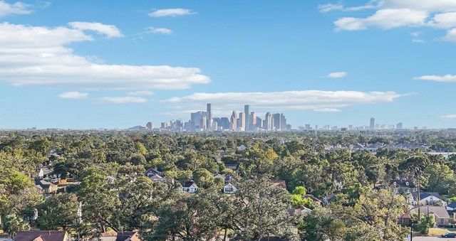 5902 Leon Street, Houston, TX 77009