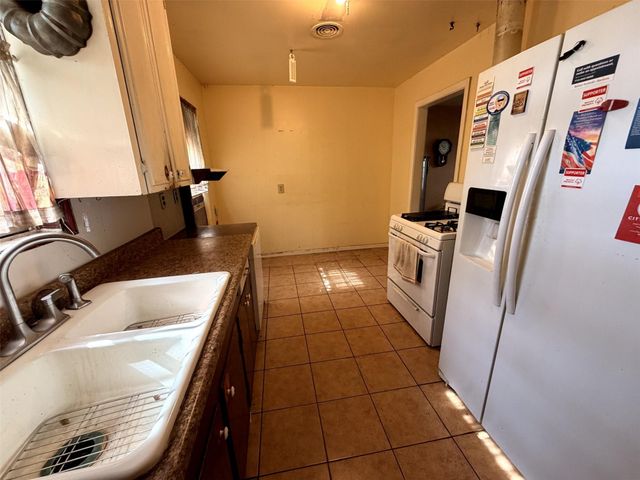 5902 Leon Street, Houston, TX 77009