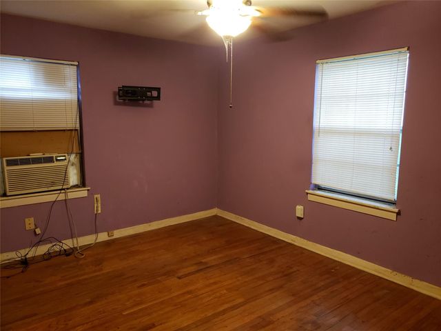 5902 Leon Street, Houston, TX 77009