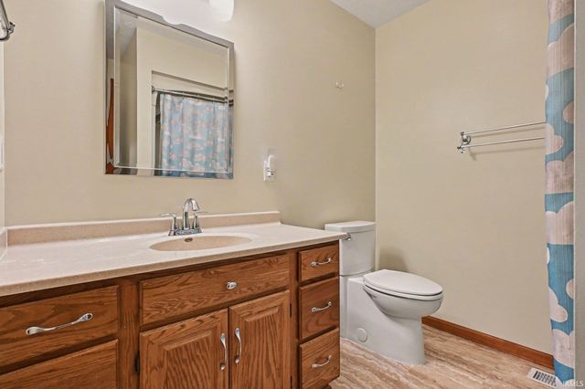 3250 N Ashford Court, Warsaw, IN 46582