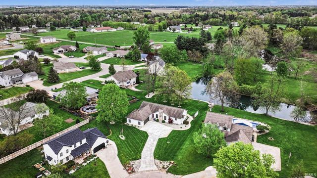 3250 N Ashford Court, Warsaw, IN 46582