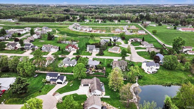 3250 N Ashford Court, Warsaw, IN 46582