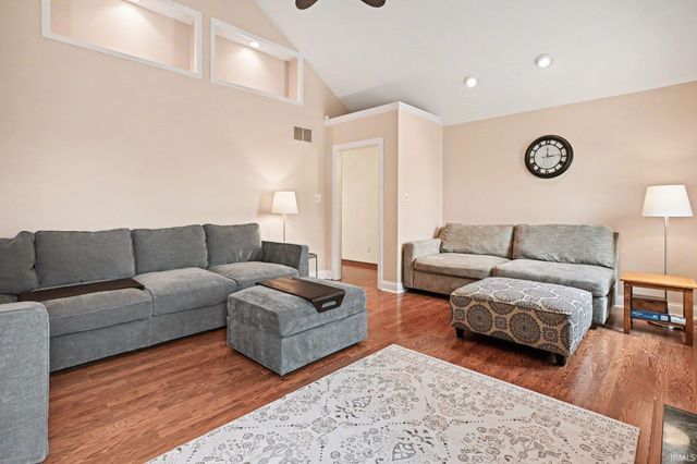 3250 N Ashford Court, Warsaw, IN 46582