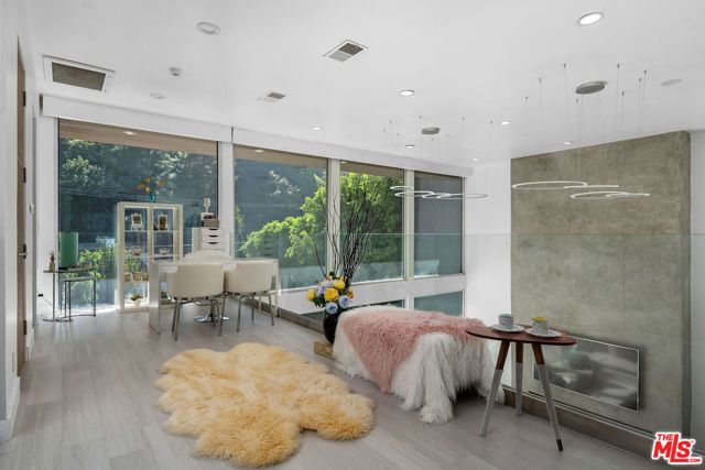 1590 BENEDICT CANYON Drive, Beverly Hills, CA 90210