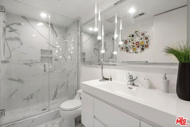 1590 BENEDICT CANYON Drive, Beverly Hills, CA 90210