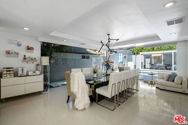 1590 BENEDICT CANYON Drive, Beverly Hills, CA 90210