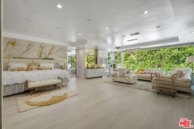 1590 BENEDICT CANYON Drive, Beverly Hills, CA 90210