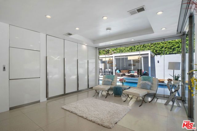 1590 BENEDICT CANYON Drive, Beverly Hills, CA 90210