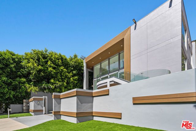 1590 BENEDICT CANYON Drive, Beverly Hills, CA 90210