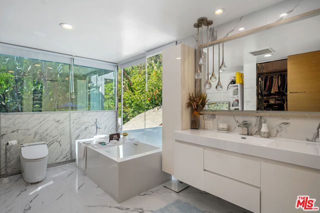 1590 BENEDICT CANYON Drive, Beverly Hills, CA 90210
