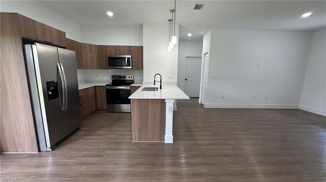 1148 Craft ST E, Lehigh Acres, FL 33974
