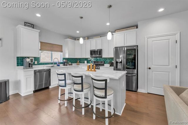 3173 Roma Court, Wixom, MI 48393