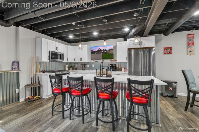 3173 Roma Court, Wixom, MI 48393
