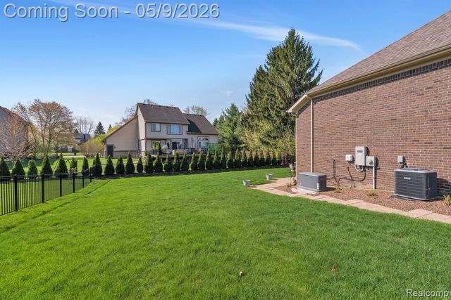3173 Roma Court, Wixom, MI 48393