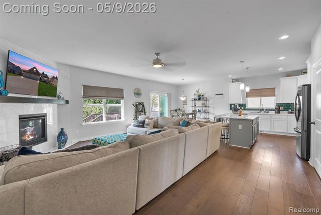 3173 Roma Court, Wixom, MI 48393