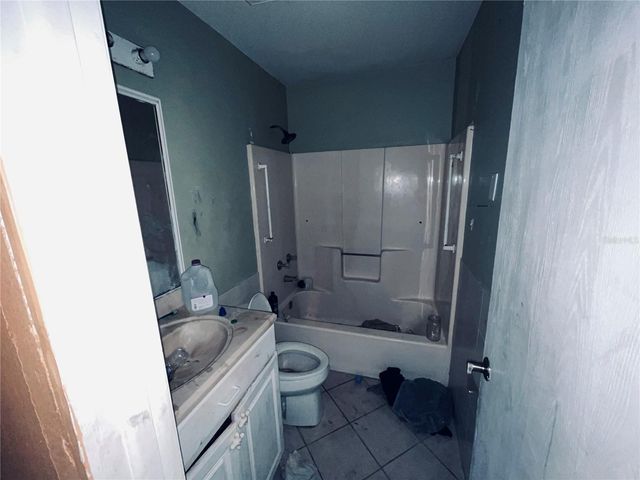 2247 SW 4TH STREET, Cape Coral, FL 33991