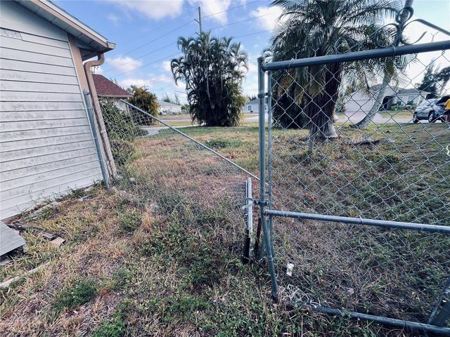2247 SW 4TH STREET, Cape Coral, FL 33991