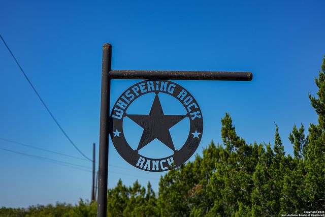 1792 SD 52300, Rocksprings, TX 78880