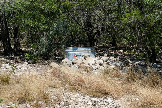 1792 SD 52300, Rocksprings, TX 78880