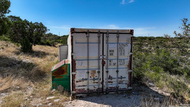 1792 SD 52300, Rocksprings, TX 78880