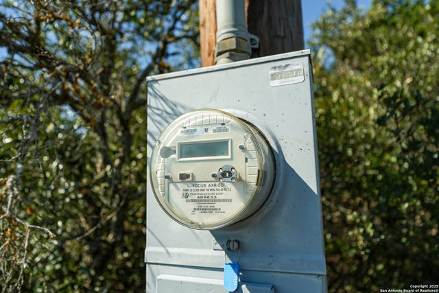 1792 SD 52300, Rocksprings, TX 78880