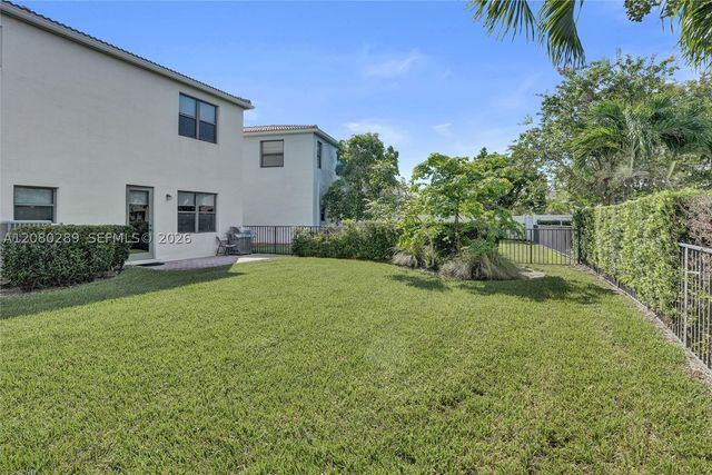 606 NE 191st Ter, Miami, FL 33179