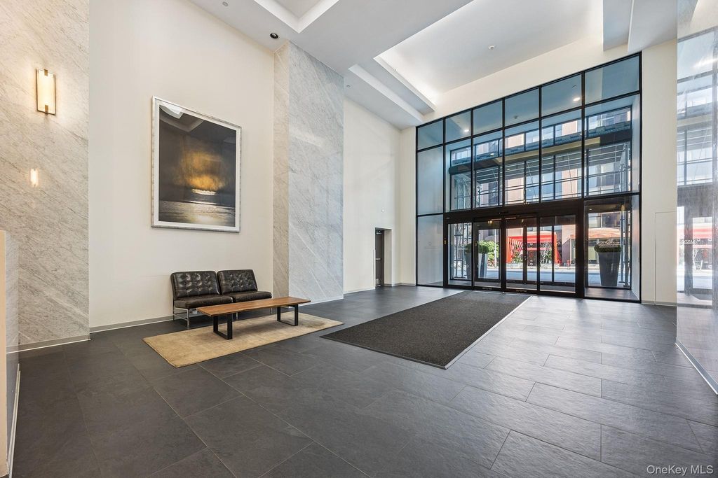 4 Martine Avenue 120, White Plains, NY 10606 — photo 2