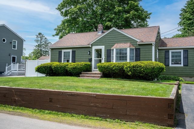 55 Clapp, Abington, MA 02351