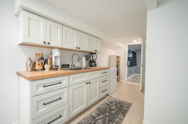 55 Clapp, Abington, MA 02351