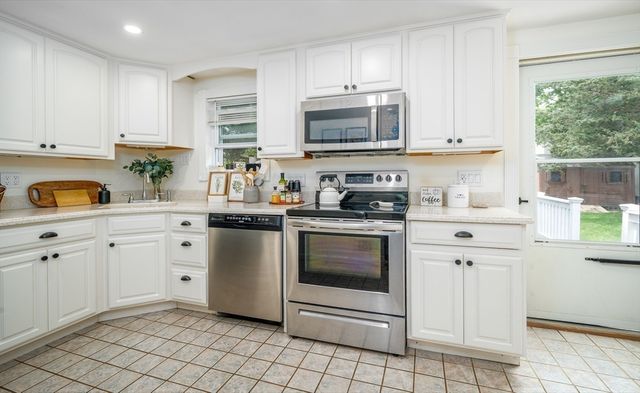 55 Clapp, Abington, MA 02351