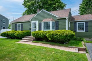 55 Clapp, Abington, MA 02351