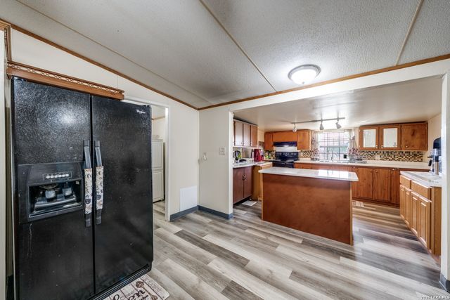12758 FM 1346, St Hedwig, TX 78152