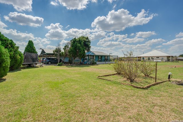 12758 FM 1346, St Hedwig, TX 78152